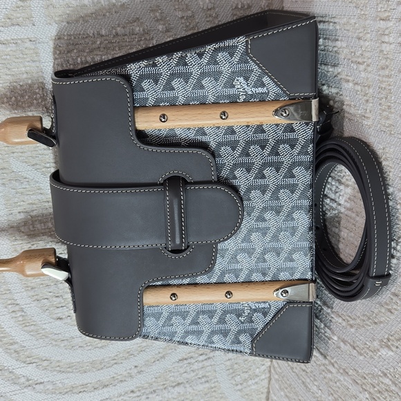 GOYARD Grey  Saigon Structure PM Goyardine Palladium Hardware - Picture 2 of 16